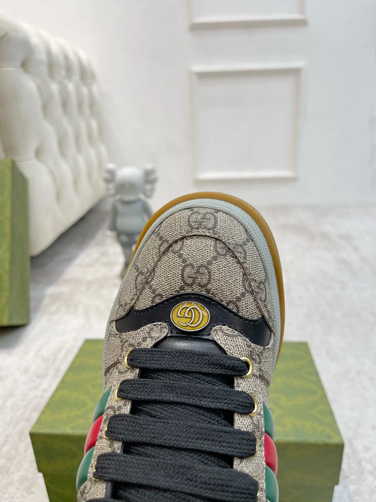 👟👟Ex-factory price 660👟👟Gucci's latest chubby thick-soled dirty shoes~~couple casual shoes, 6cm height-increasing shoes~~ The upper is stained cowhide stitched with classic double G cloth fabric, the terry cloth is delicate and sweat-absorbent and breathable, the foot pad is integrated with latex injection molding, 6cm thick T👟👟Ex-factory price U two-color sole✅ 35-40